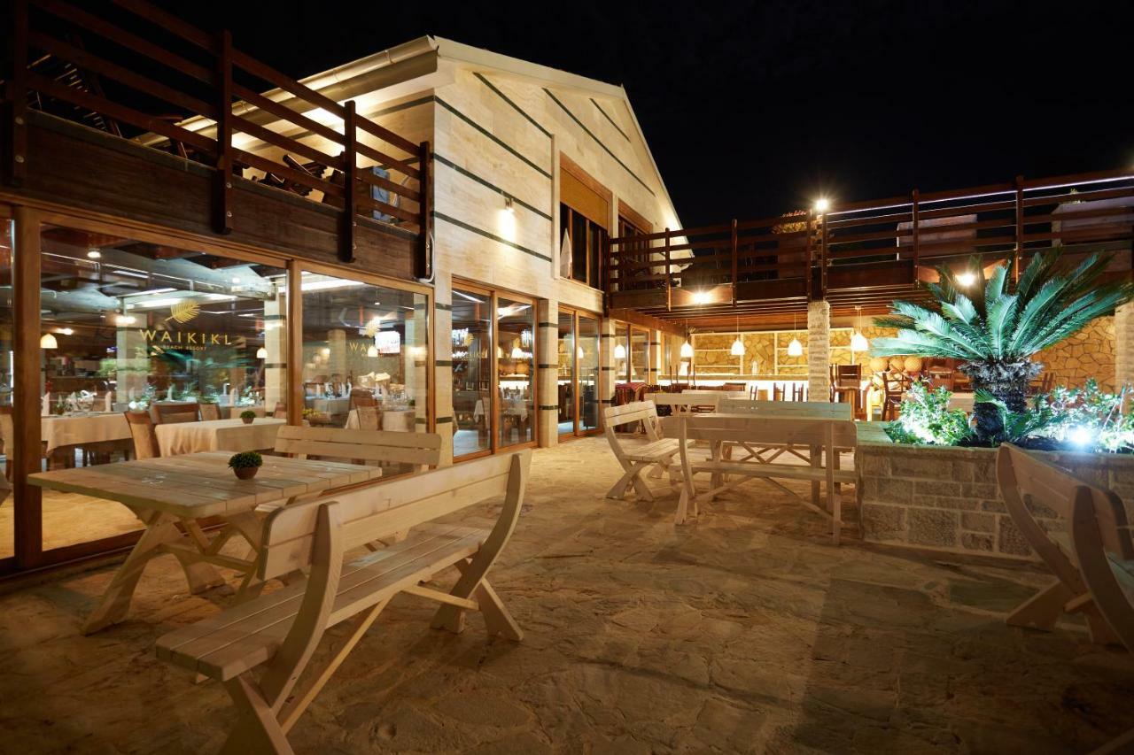 Waikiki Apartments Tivat Exterior foto