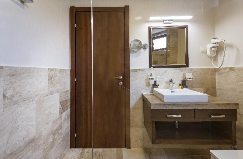 Waikiki Apartments Tivat Exterior foto